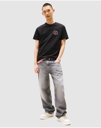 Tommy Jeans - Regular Small Motif Tee