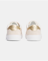 Tommy Hilfiger - Chic Court Sneakers - Women's
