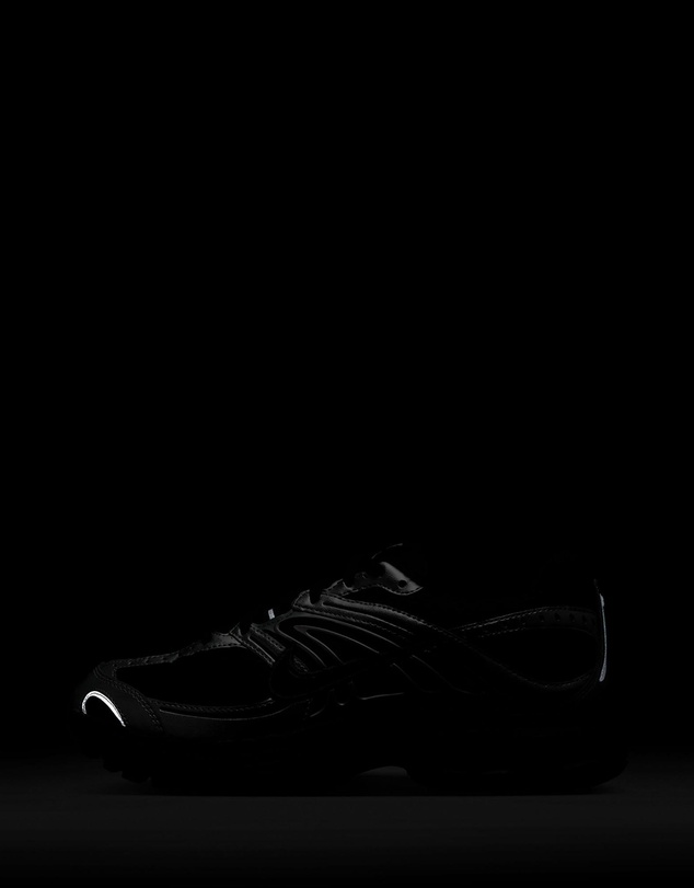 Nike - Air Max Moto 2K - Women's