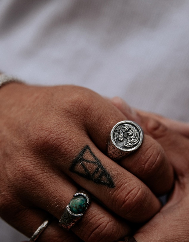 Haze & Glory - ICONIC EXCLUSIVE - Turn The Tide Signet Ring in 925 Silver