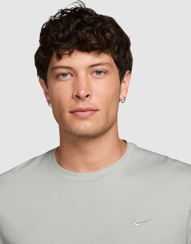 Nike - Primary Dri-FIT SS Versatile Top