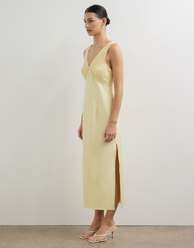 Minima Esenciales - Elenor Embroidered V Neck Midi Dress