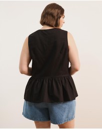 Atmos&Here Curvy - Lola Linen V-Neck Peplum Top