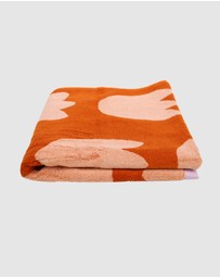 Mosey Me - Tulip Bath Towel