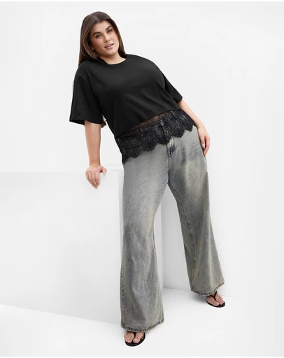 City Chic - Fashion Lace Hem Tee