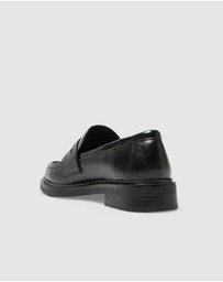 SPURR - Delmore - ONLINE EXCLUSIVE