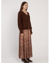 Fate + Becker - Remy V-Neck Jumper