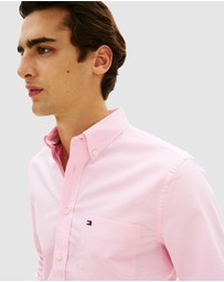 Tommy Hilfiger - Regular Fit Button-Down Lightweight Oxford Shirt