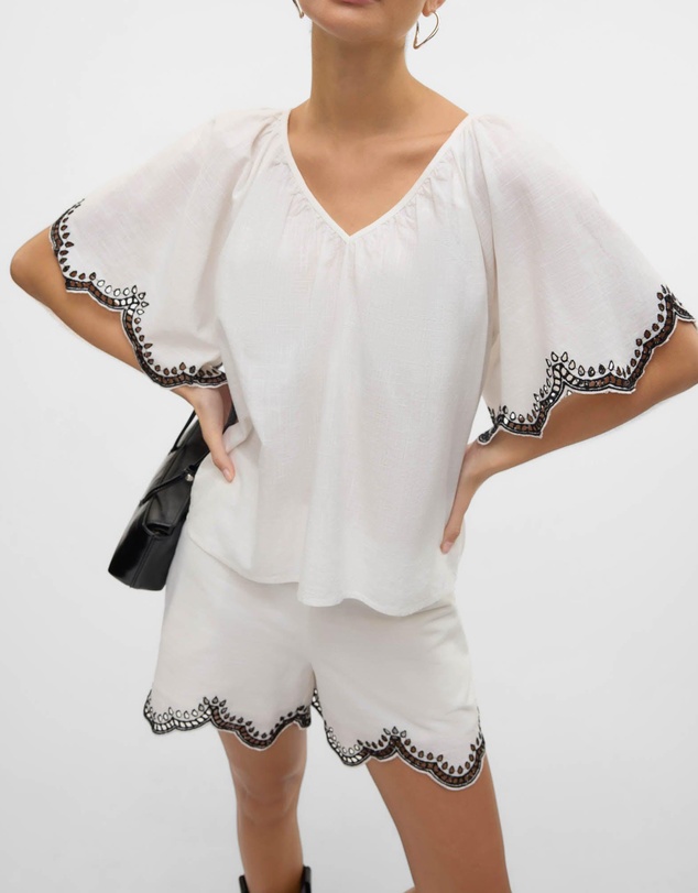 Vero Moda - Diana Embroidered Top