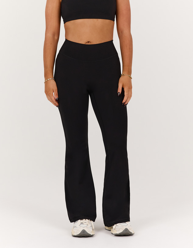 Muscle Republic - Luxe Bella Petite Flares