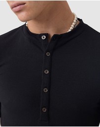 Zanerobe - Henley Rib Baby Tee Black
