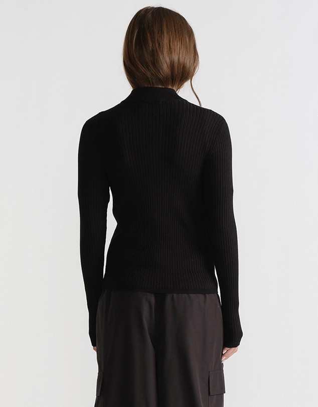 Decjuba - D-Luxe Knit Zip Long Sleeve Top