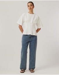 Calli - Tucked T-Shirt