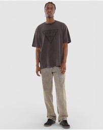 GUESS Originals - GUESS Originals Vintage Triangle Tee