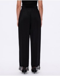 Minima Esenciales - Maely Lace Trim Pants