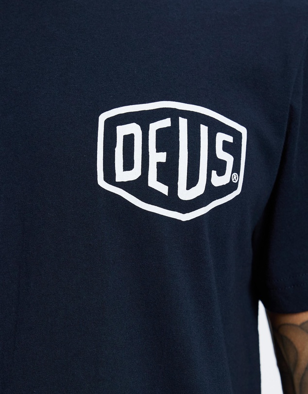 Deus Ex Machina - Camperdown Tee