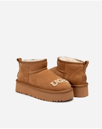 Ozwear Connection Uggs - Ugg Classic Dana Emb Logo Platform Ultra Boot