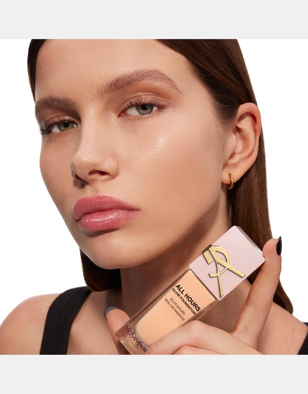 Yves Saint Laurent - All Hours Glow Foundation LC5