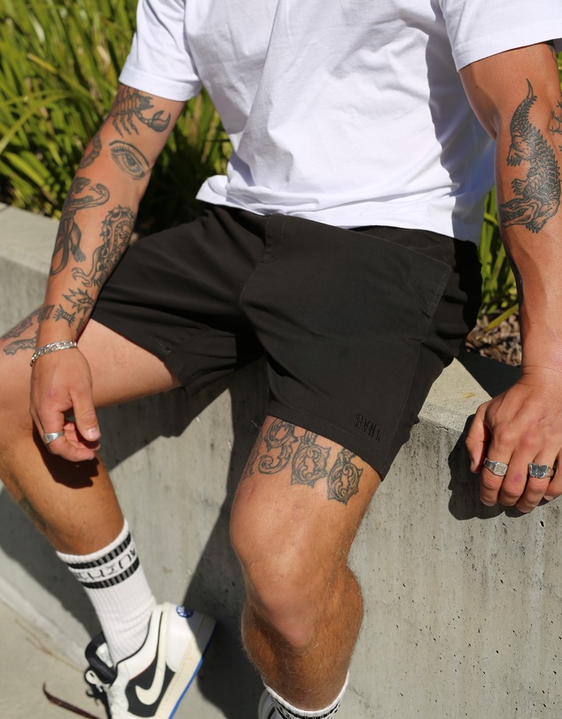 DVNT - Drop Embroidery Shorts