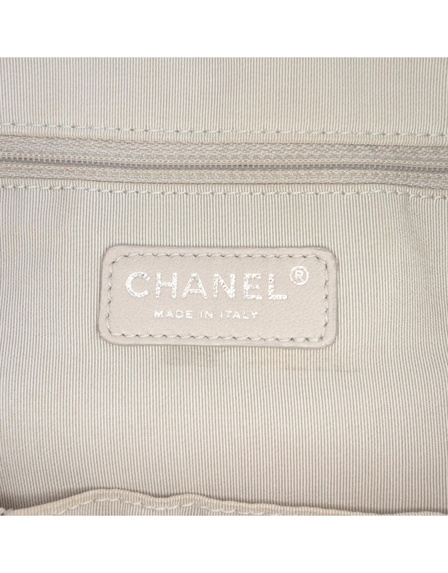 Pre-Loved by Azura Reborn - Pre-Loved Bicolor Nylon Grosgrain Reissue 2.55 Shopping Tote