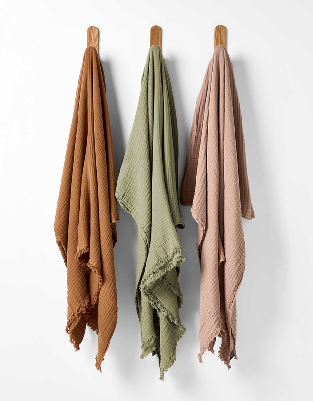 Aura Home - Crinkle Throw