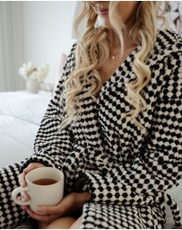 Miss April - Pompom Bath Robe
