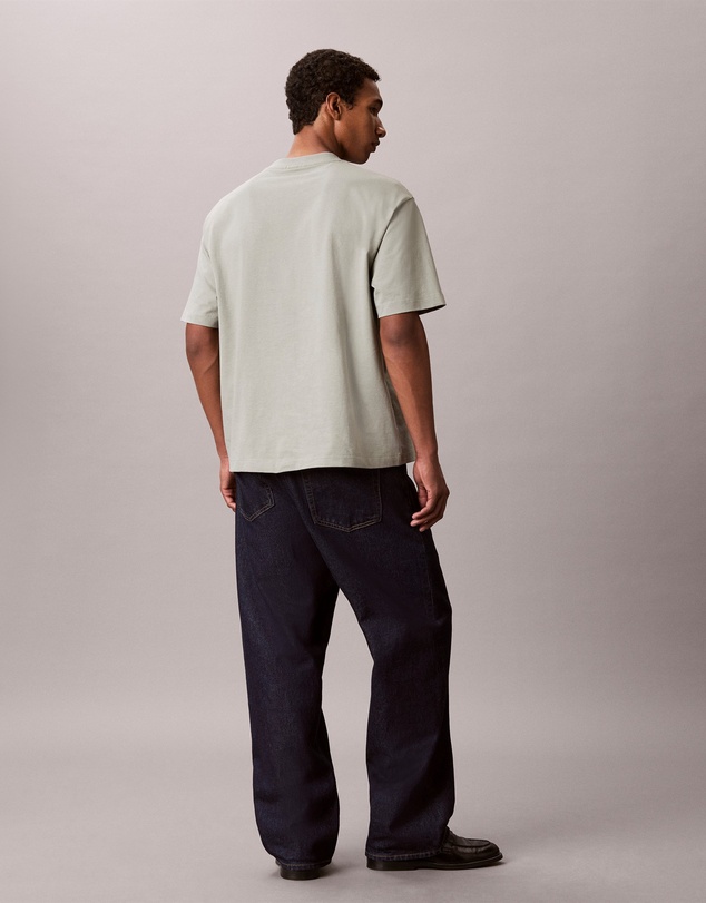 Calvin Klein - Standard Logo Relaxed Tee