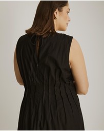 Atmos&Here Curvy - Anna Pintuck Maxi Dress