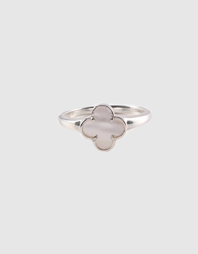 Von Treskow - Clover Ring (Mother of Pearl)