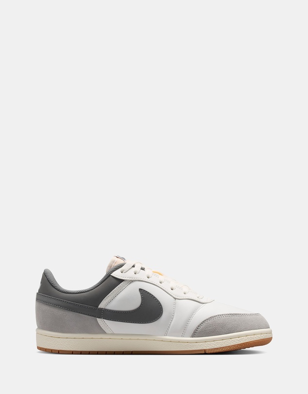 Nike - Air Jordan Skyline Low LE - Men's
