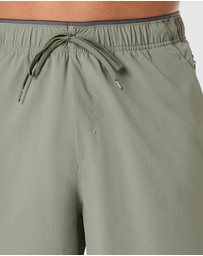 ASICS - Comfort Core Stretch Woven 7 Inch Short - Men's