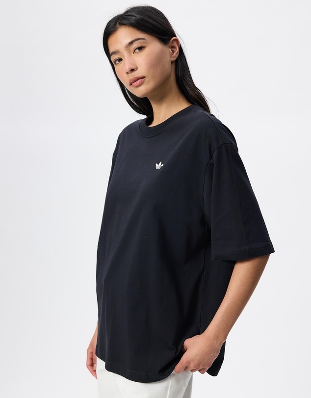 adidas Originals - Essentials Boyfriend Tee