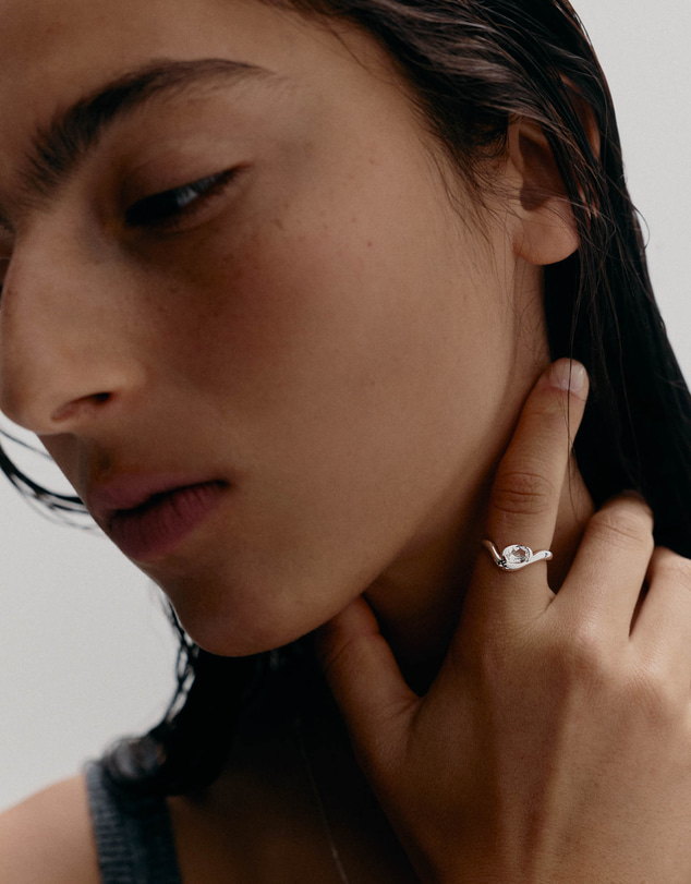 Kirstin Ash - Unfold Ring