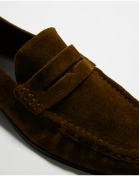 AERE - Classic Suede Loafers