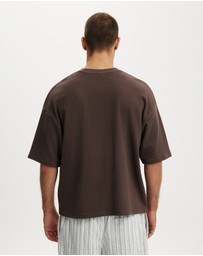 Cotton On - Cropped Fit T-Shirt