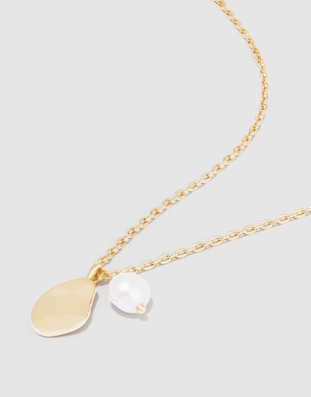Wanderlust + Co - Pocketful Pearl Gold Necklace
