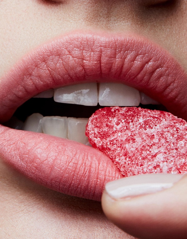 MAC - Powder Kiss Lipstick