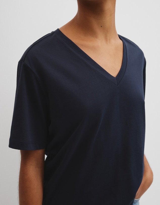 Country Road - Australian Cotton V-neck Neck T-shirt