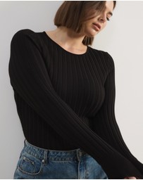 Atmos&Here Curvy - Rumi LS Fitted Rib Knit Top