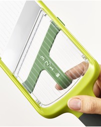 Joseph Joseph - Multi-Grip Mandoline™ with Precision Food Grip (Green)