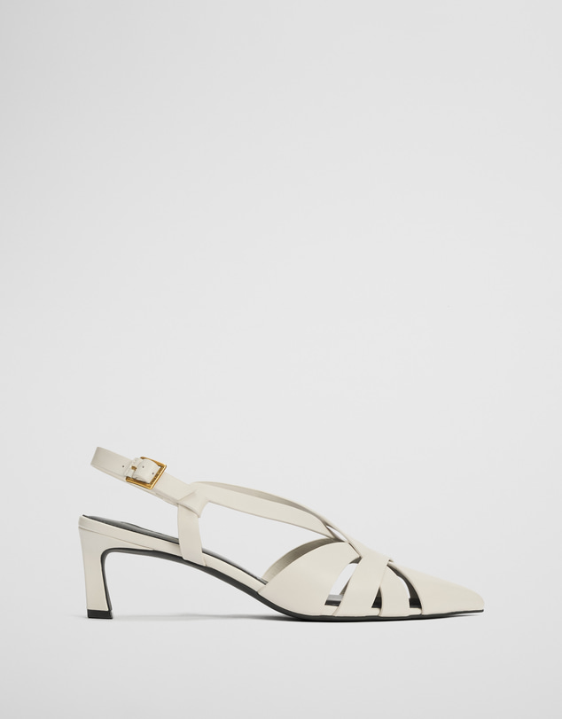 Country Road - Mila Heel