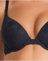 Fine Lines - Weightless Padded Plunge Bra