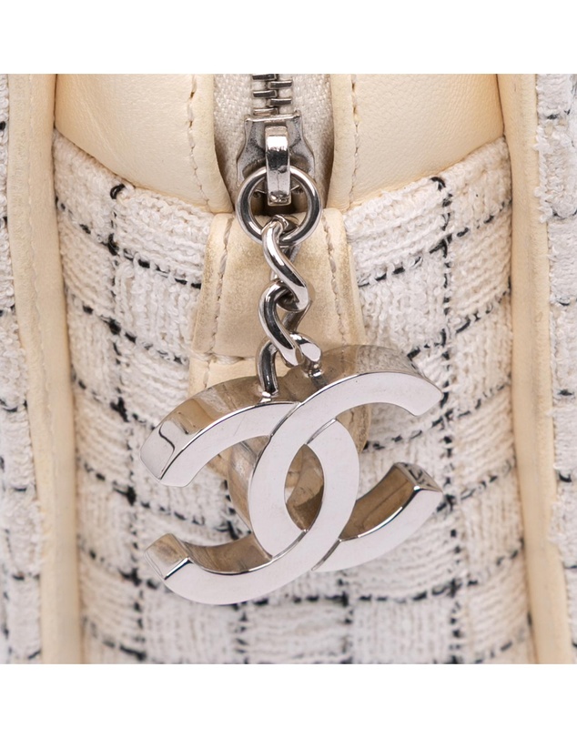 Pre-Loved by Azura Reborn - Pre-Loved chanel Tweed Handbag