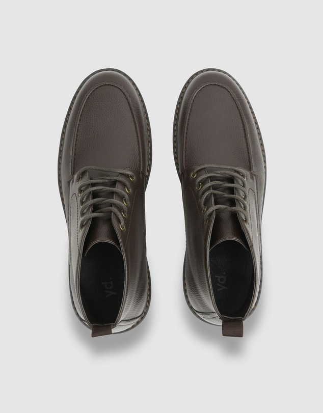 yd. - Travis Chukka Boot