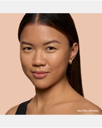 Bobbi Brown - Weightless Skin Foundation - Neutral Natural