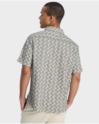 Quiksilver - Mens Horizons Short Sleeve Shirt