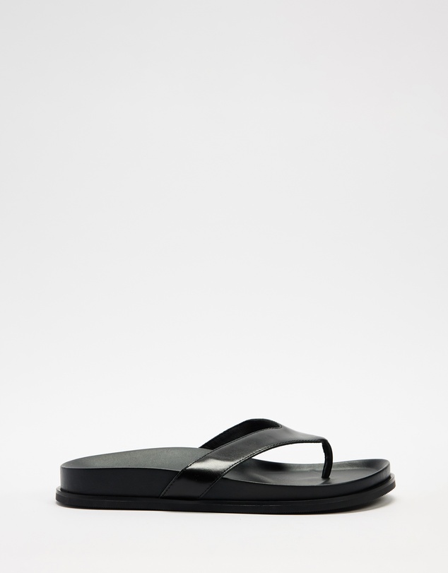 AERE - Leather Footbed Thongs