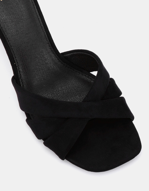 Novo - Ulliam Heels