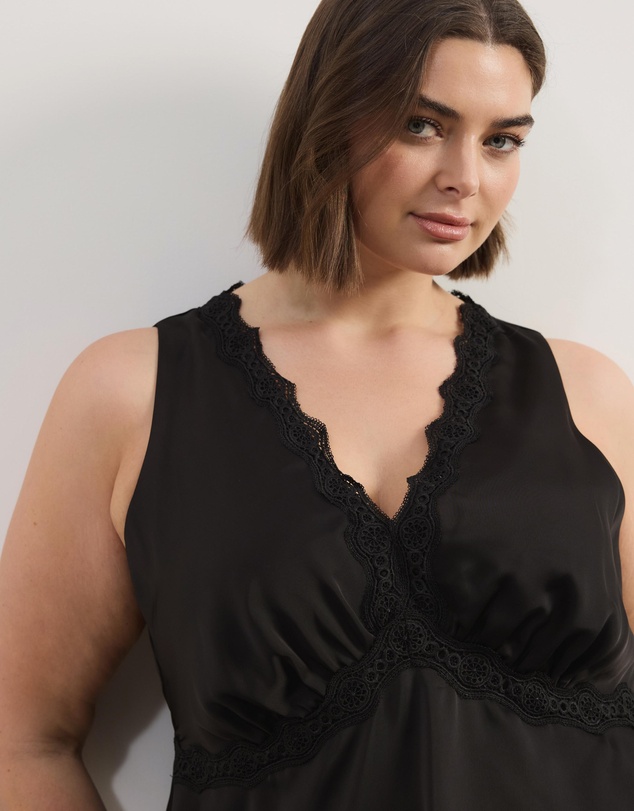 Atmos&Here Curvy - Sylvie Satin Lace Trim Top