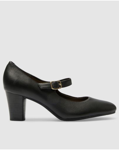 BLACK GLOVE